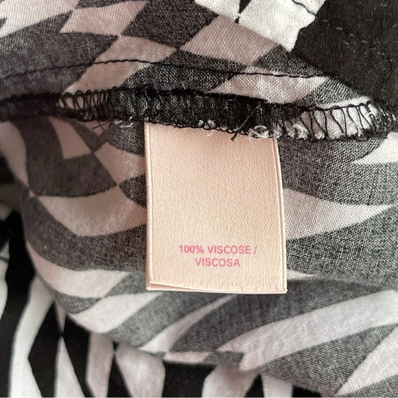 Victoria’s Secret double V romper black and white cover up in the straps size M - Picture 5 of 8